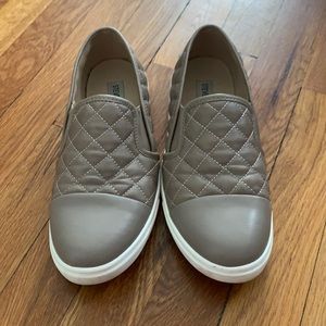 Steve Madden Slip on Sneaker